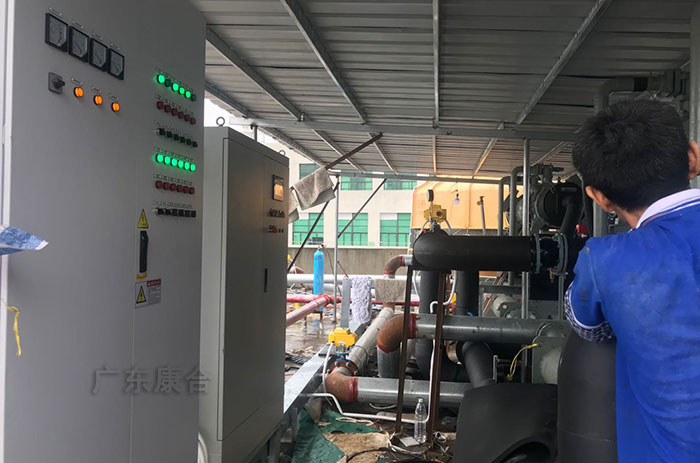 空調(diào)冷水機組圖四